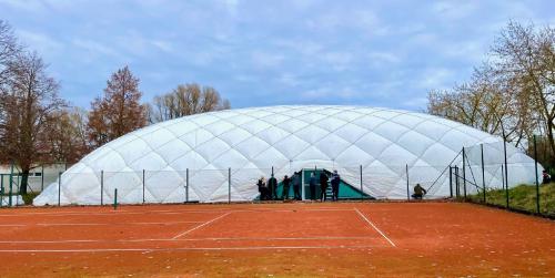 Hinweise zum Aufbau der Traglufthalle und Vereinsmeister Herren 40 +